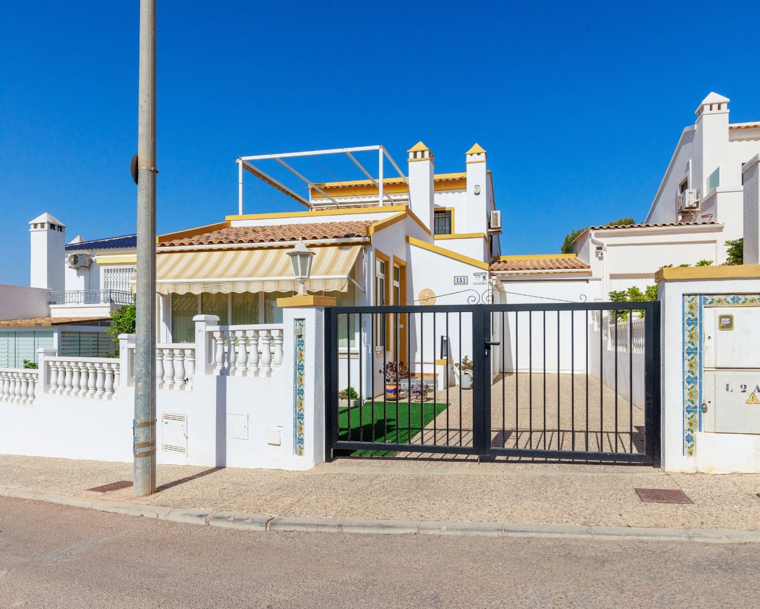 3 soverom Villa til salgs i Villamartin med svømmebasseng garasje - € 374 900 (Ref: 10057278)