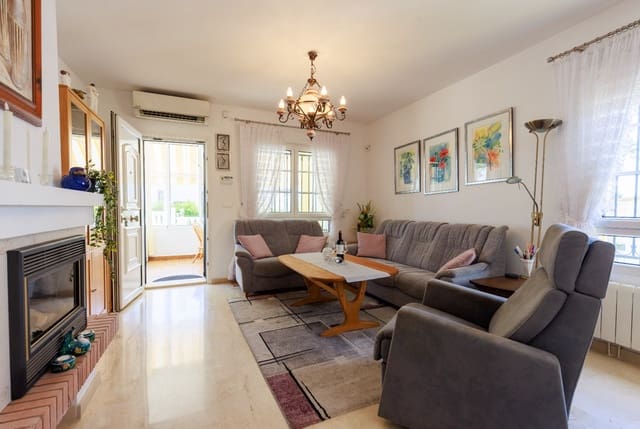 3 slaapkamer Villa te koop in Villamartin, Orihuela met zwembad garage - € 374.900 (Ref: 10057278)