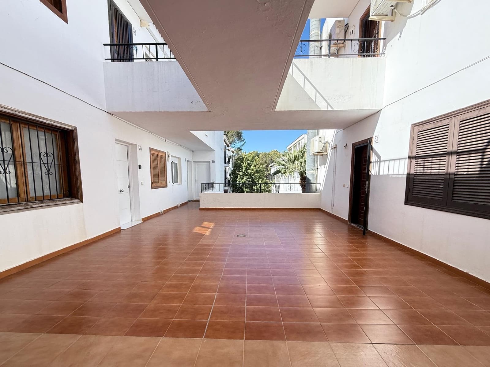 Apartamento de 2 habitaciones en Villamartin en venta - 159.900 € (Ref: 10060803)