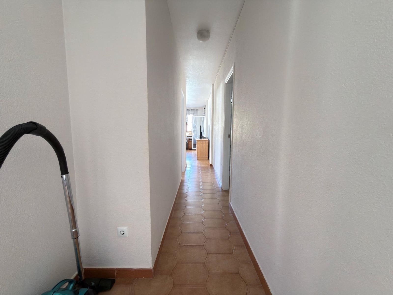 Apartamento de 2 habitaciones en Villamartin en venta - 159.900 € (Ref: 10060803)