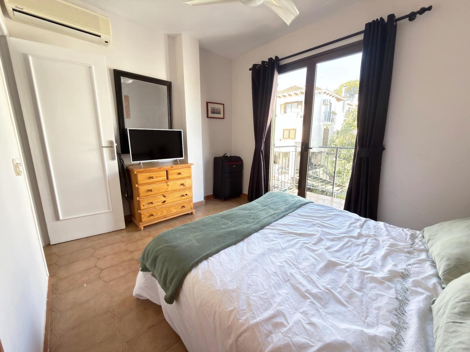 Apartamento de 2 habitaciones en Villamartin en venta - 159.900 € (Ref: 10060803)