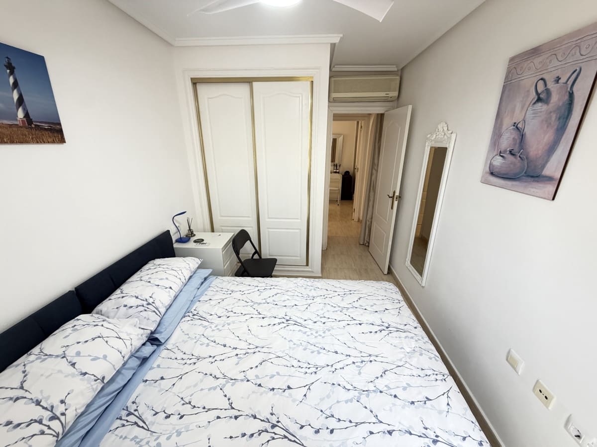 Casa de 3 habitaciones en Villamartin en venta - 225.000 € (Ref: 10062929)