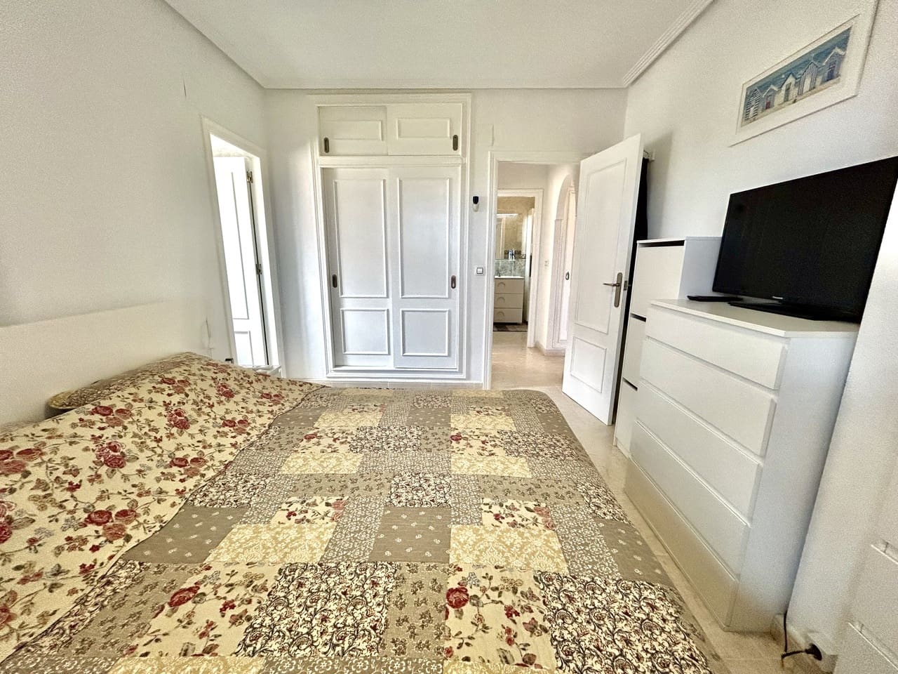 Chalet de 5 habitaciones en Villamartin en venta - 269.000 € (Ref: 10062933)