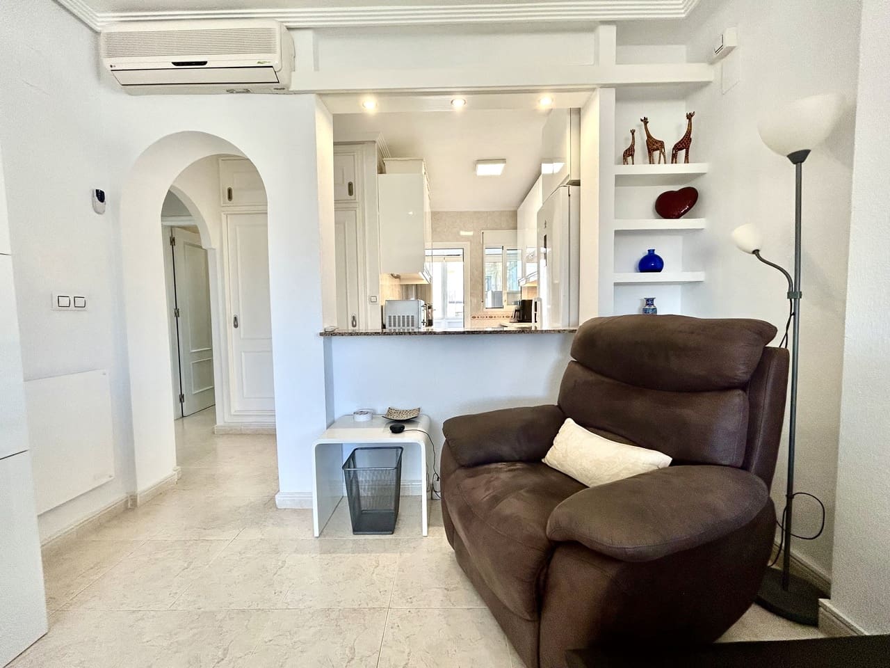 Chalet de 5 habitaciones en Villamartin en venta - 269.000 € (Ref: 10062933)