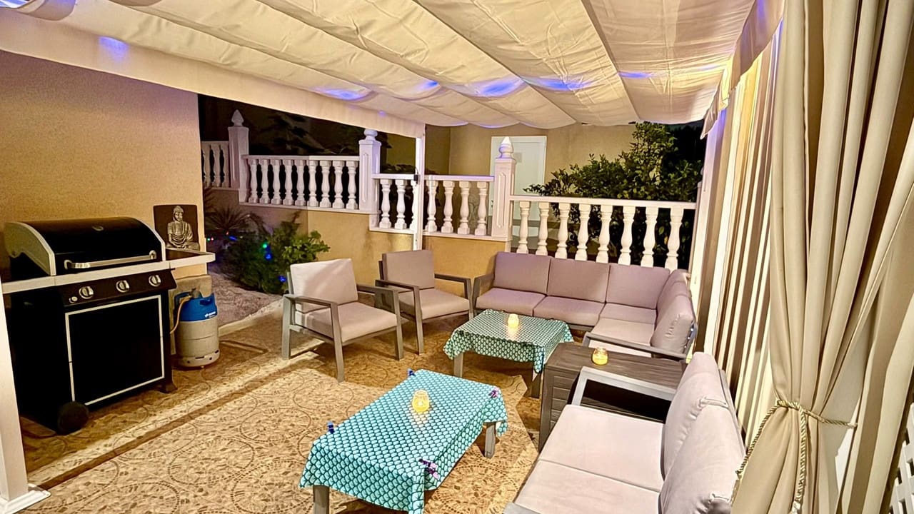 Chalet de 5 habitaciones en Villamartin en venta - 269.000 € (Ref: 10062933)