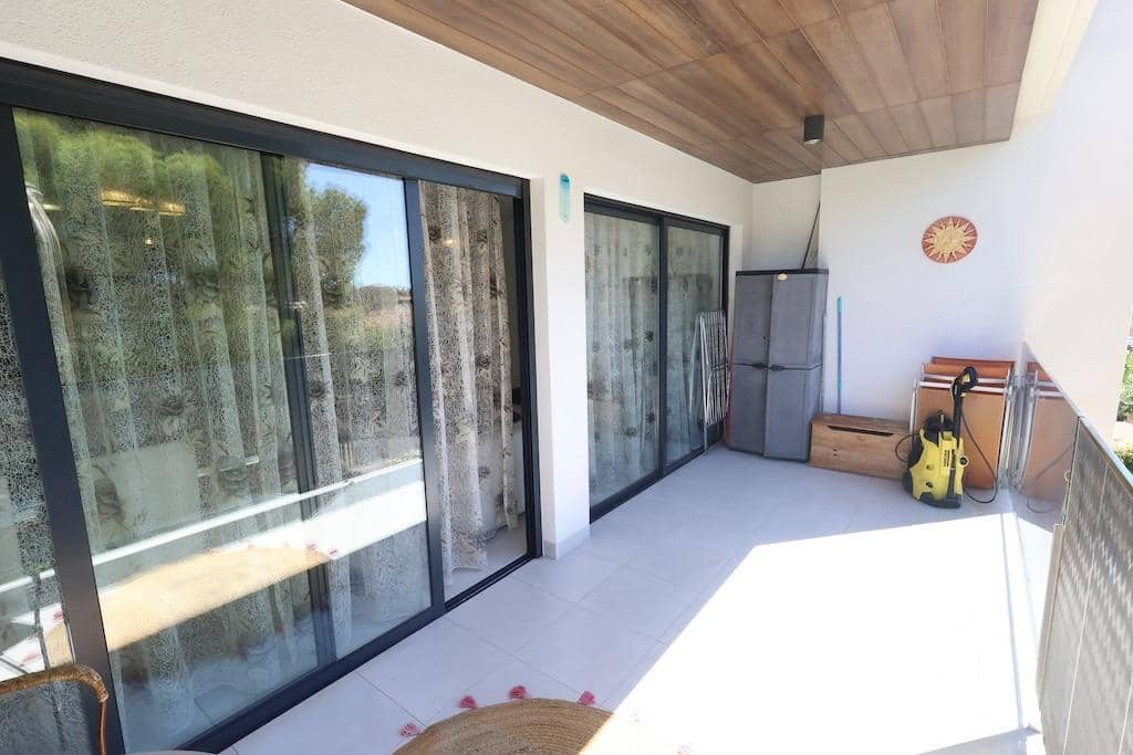 Apartamento de 2 habitaciones en Dehesa de Campoamor en venta - 235.000 € (Ref: 10086622)