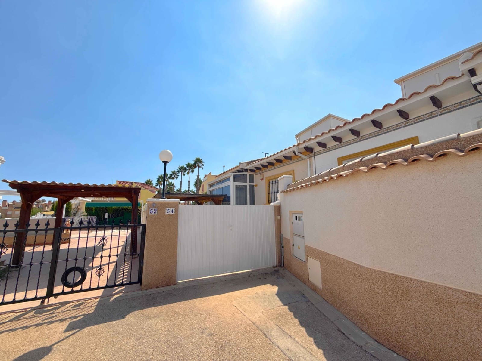 2 slaapkamer Appartement te koop in La Zenia met zwembad - € 219.950 (Ref: 10086627)