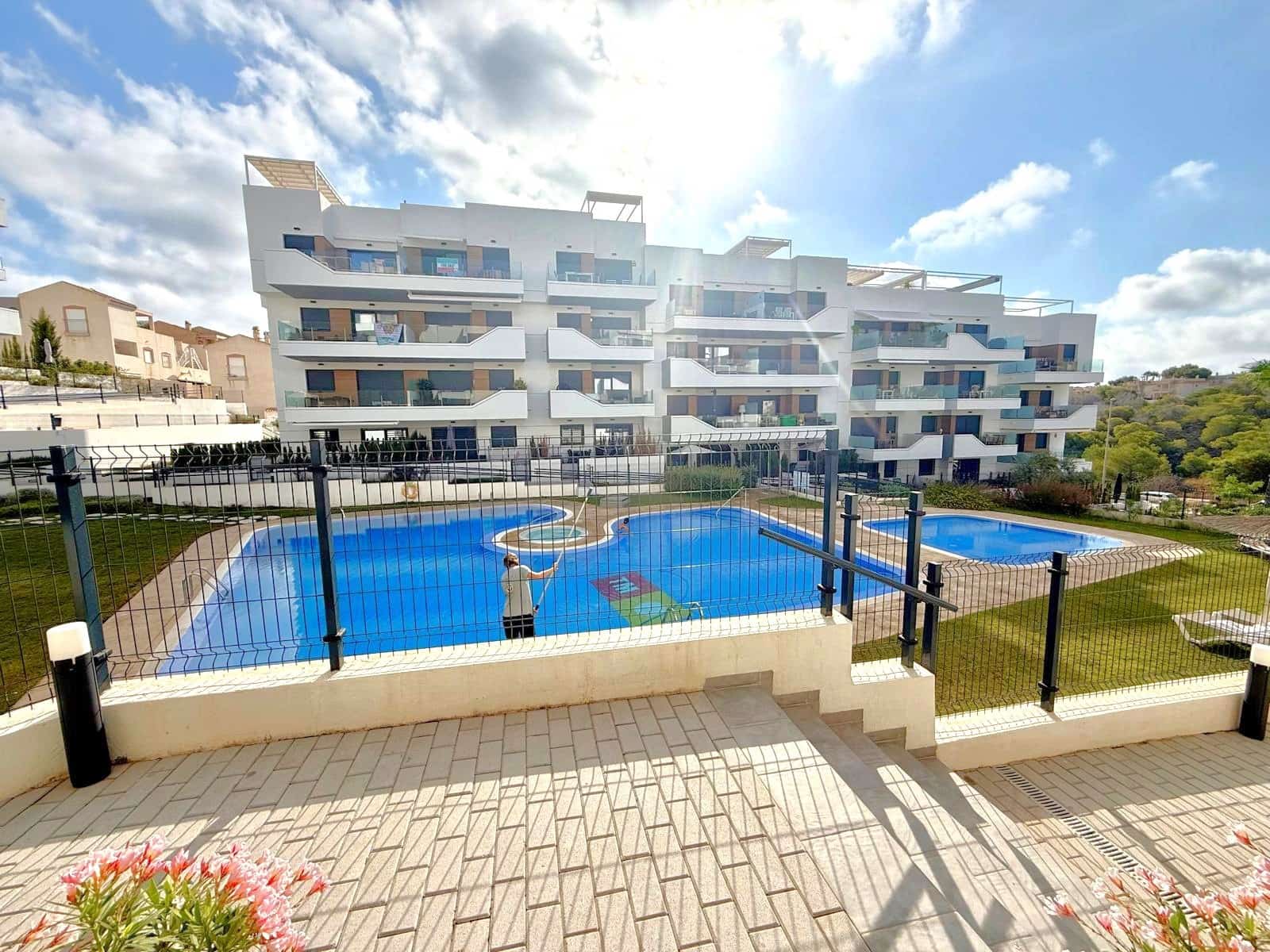 Apartamento de 2 habitaciones en Filipinas en venta con piscina garaje - 249.000 € (Ref: 10095581)