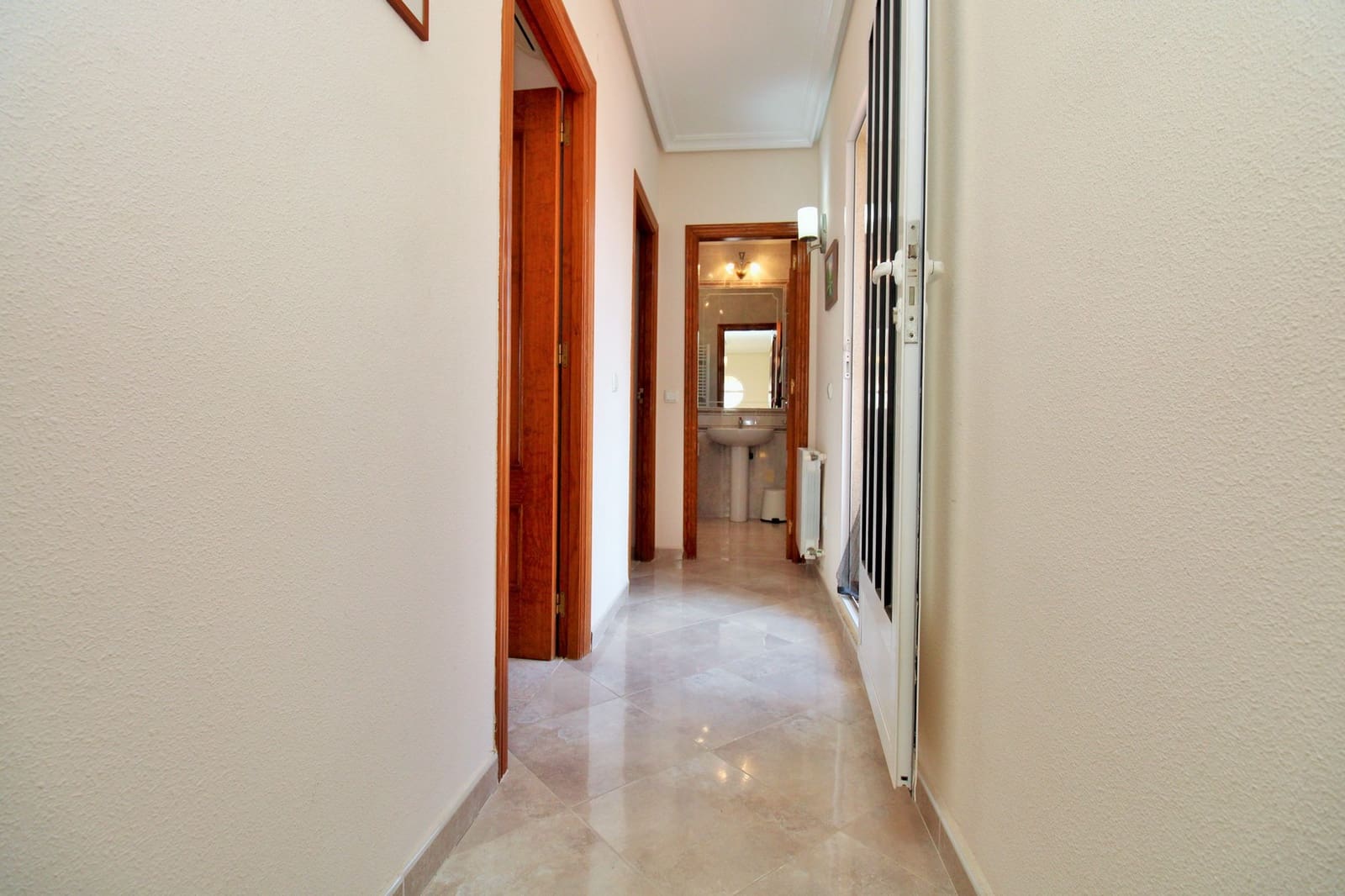 3 Zimmer Villa zu verkaufen in Villamartin mit Pool - 369.000 € (Ref: 10103572)