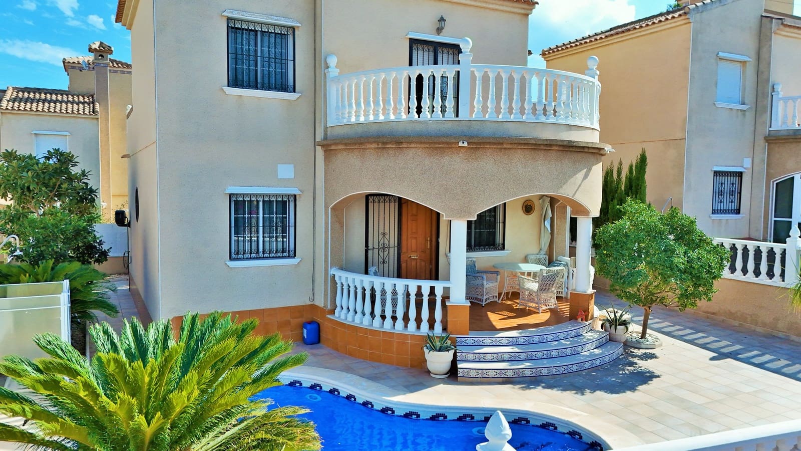 3 Zimmer Villa zu verkaufen in Villamartin mit Pool - 369.000 € (Ref: 10103572)