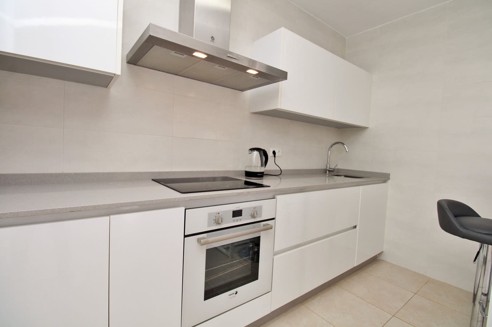 4 bedroom Villa for sale in Villamartin with pool - € 379,995 (Ref: 10103573)