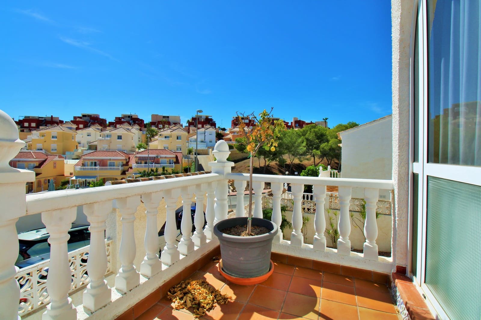 4 bedroom Villa for sale in Villamartin with pool - € 379,995 (Ref: 10103573)