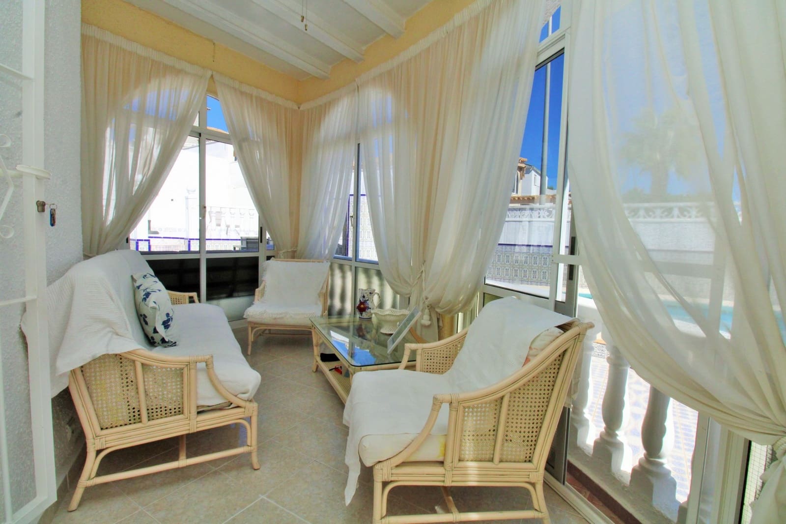 4 bedroom Villa for sale in Villamartin with pool - € 379,995 (Ref: 10103573)