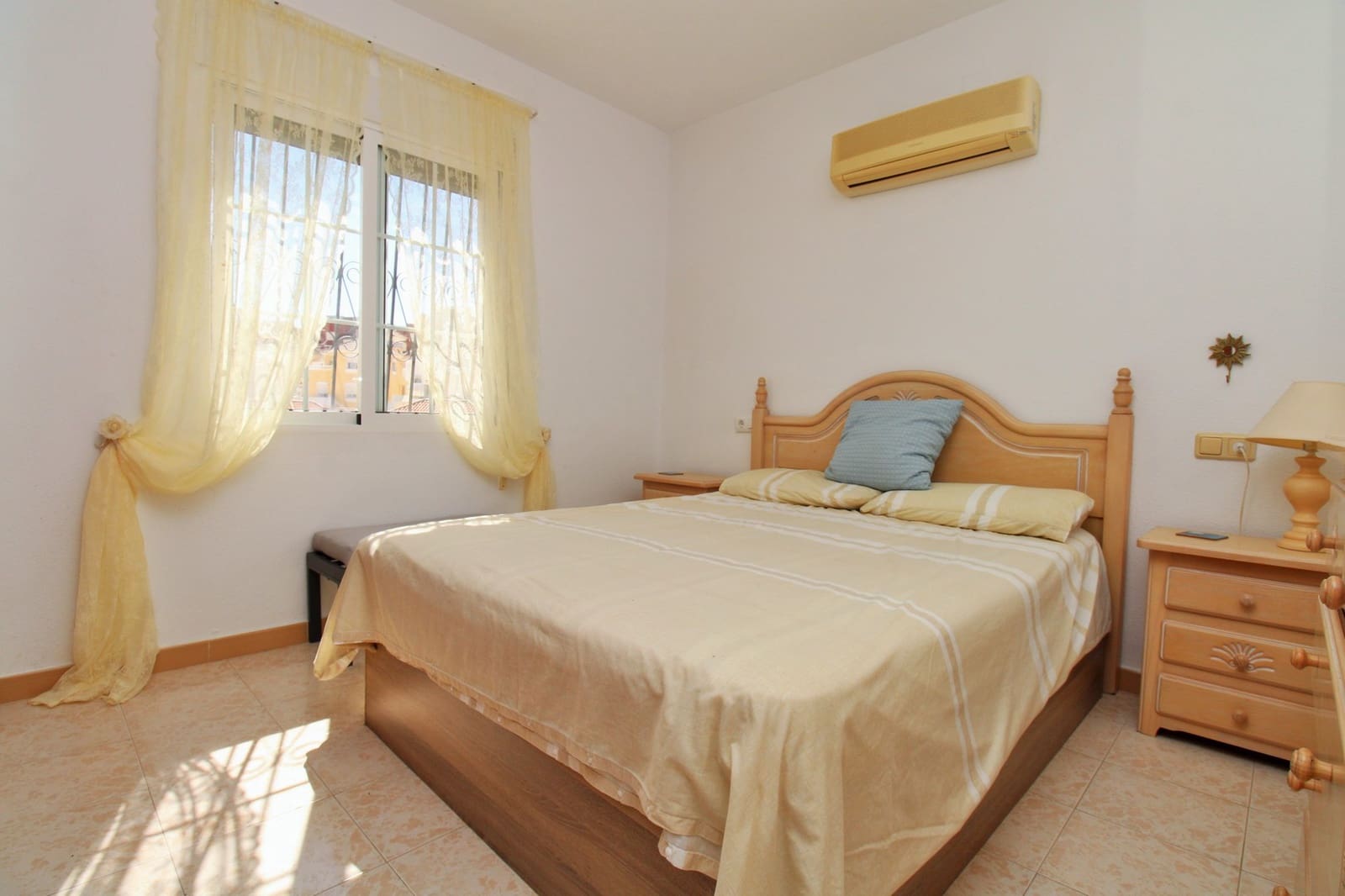 4 bedroom Villa for sale in Villamartin with pool - € 379,995 (Ref: 10103573)