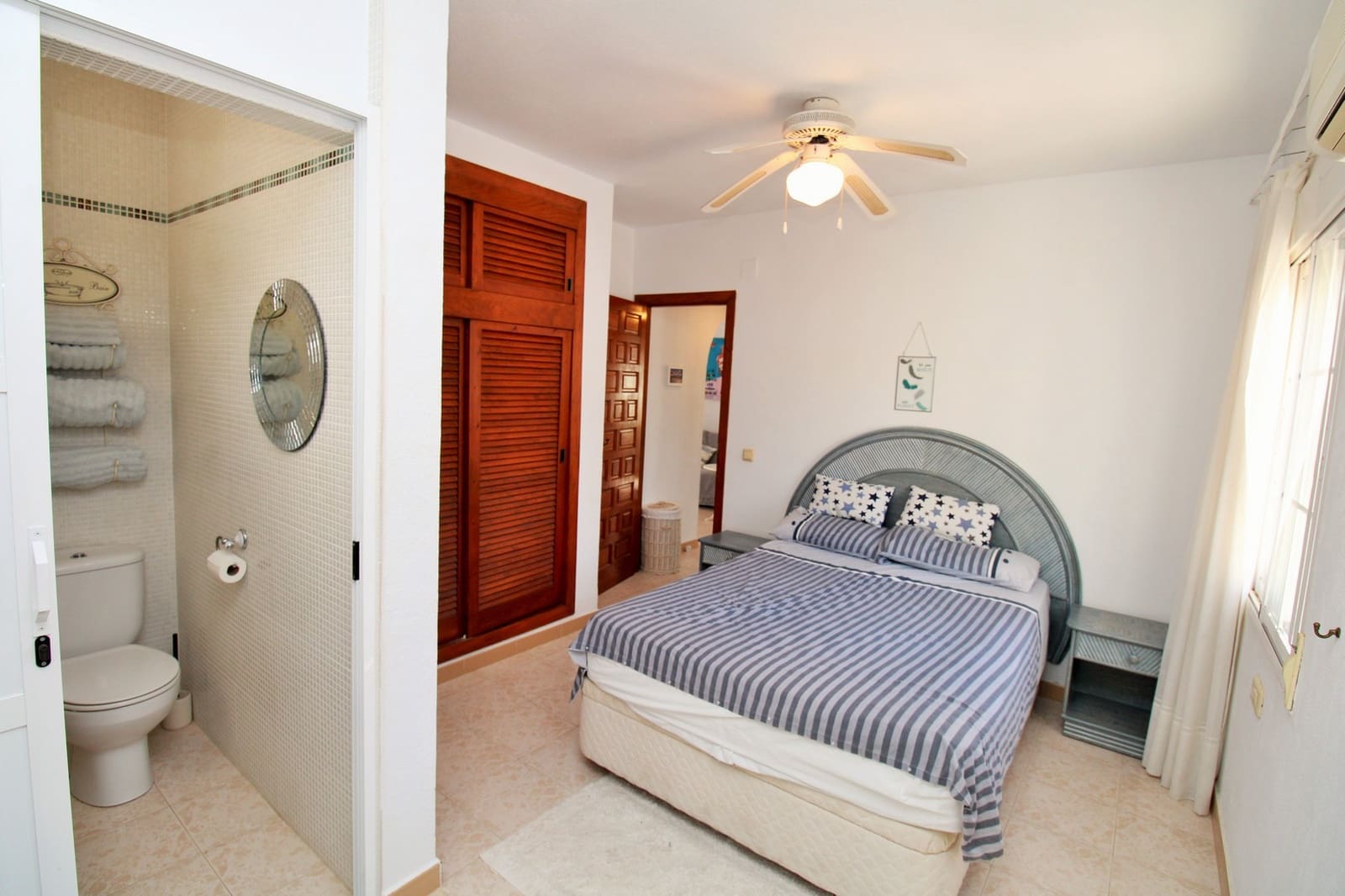 4 bedroom Villa for sale in Villamartin with pool - € 379,995 (Ref: 10103573)