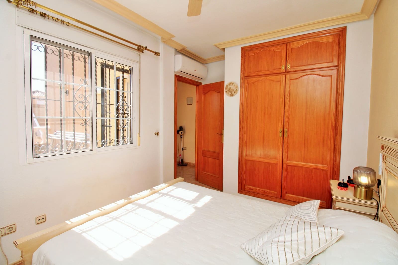3 chambre Maison de Ville à vendre à Villamartin - 229 950 € (Ref: 10103574)