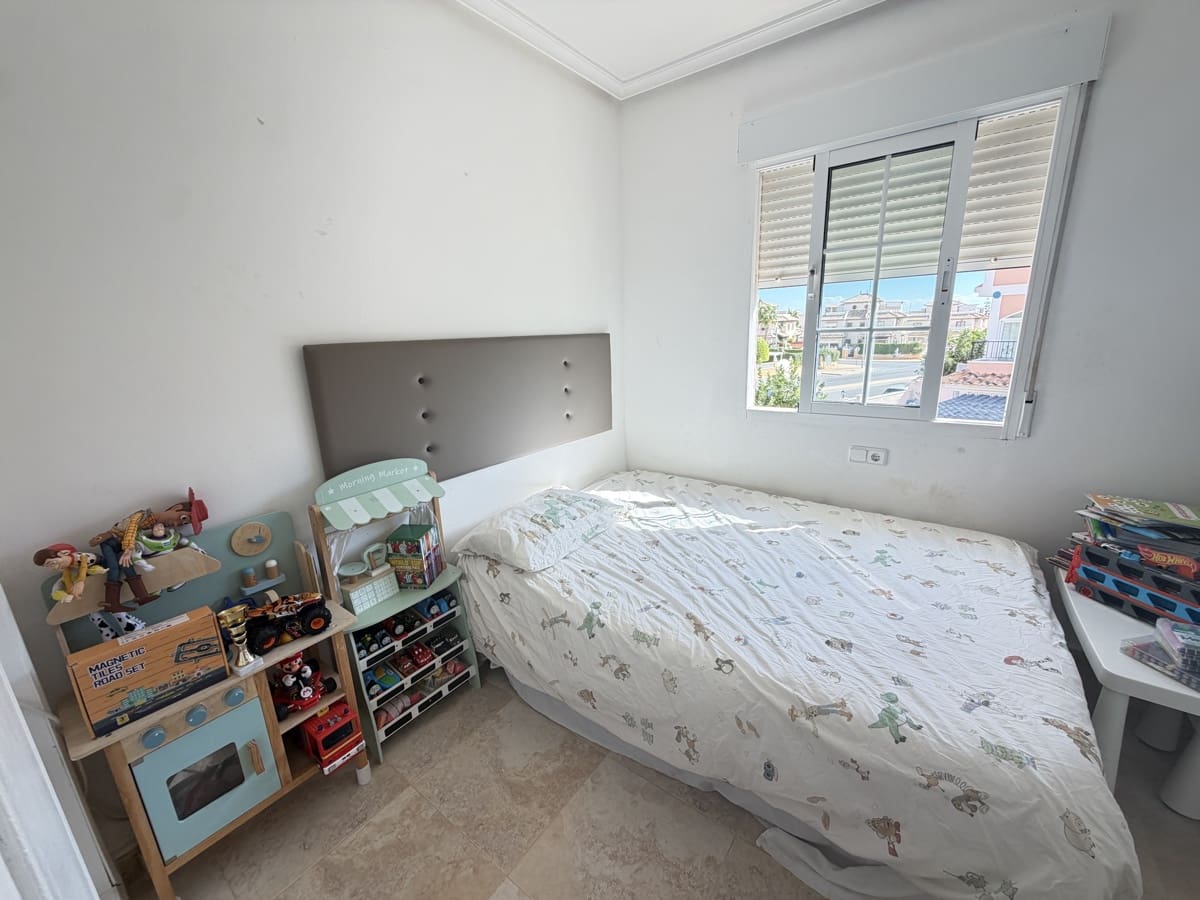 Apartamento de 2 habitaciones en Orihuela Costa en venta con piscina - 205.000 € (Ref: 10112211)