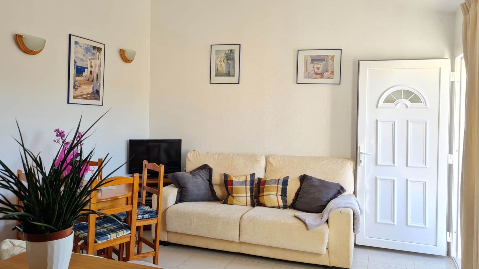 Apartamento de 2 habitaciones en Villamartin en venta con piscina - 129.950 € (Ref: 10112218)
