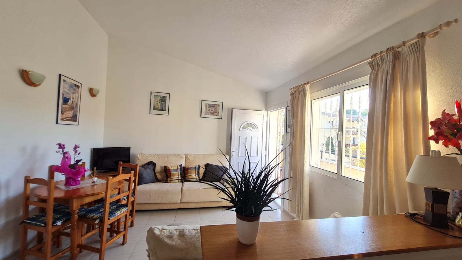 Apartamento de 2 habitaciones en Villamartin en venta con piscina - 129.950 € (Ref: 10112218)