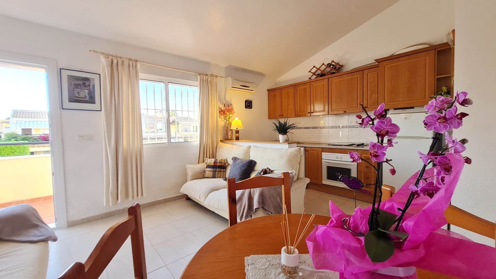 Apartamento de 2 habitaciones en Villamartin en venta con piscina - 129.950 € (Ref: 10112218)