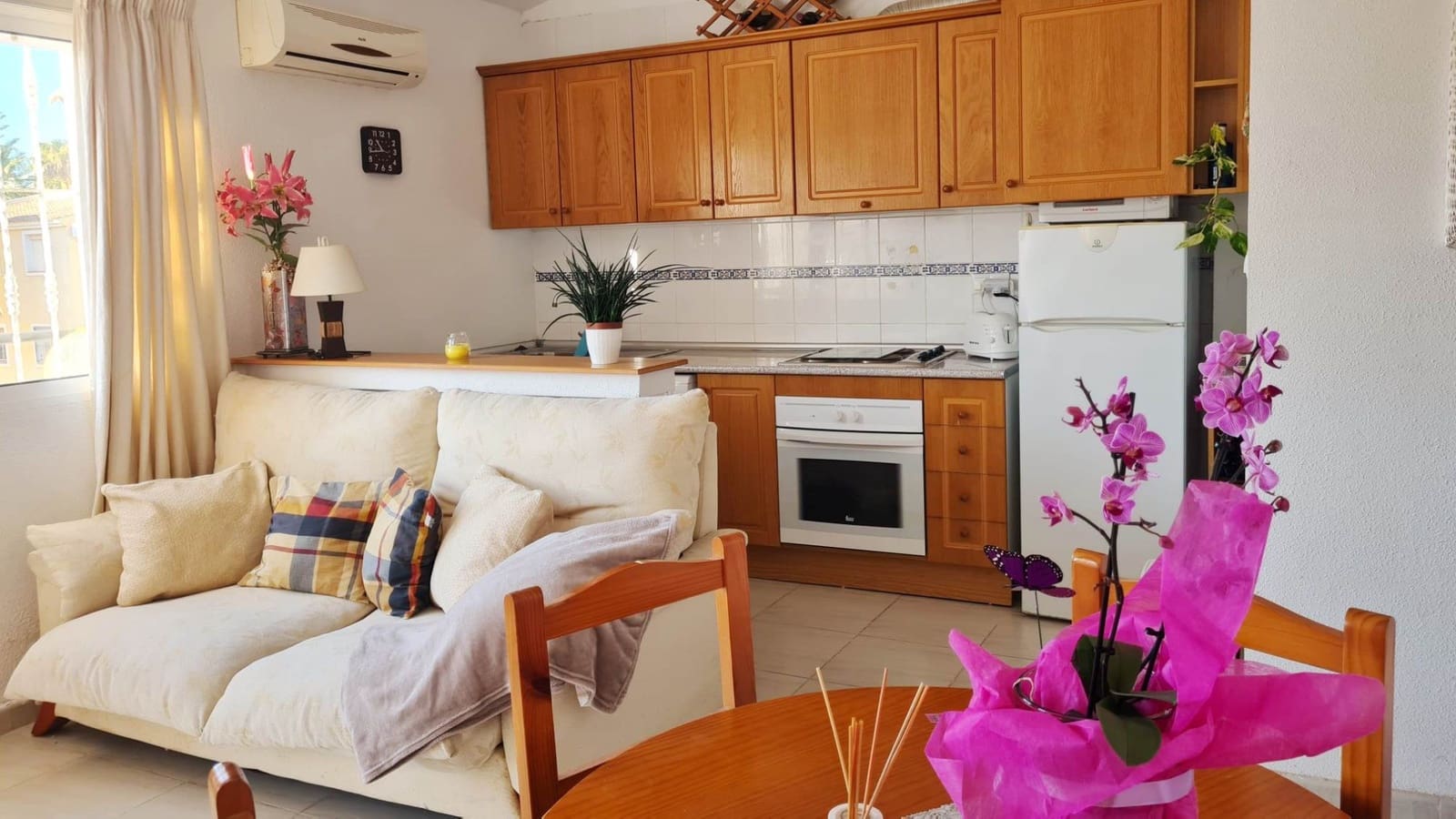 Apartamento de 2 habitaciones en Villamartin en venta con piscina - 129.950 € (Ref: 10112218)