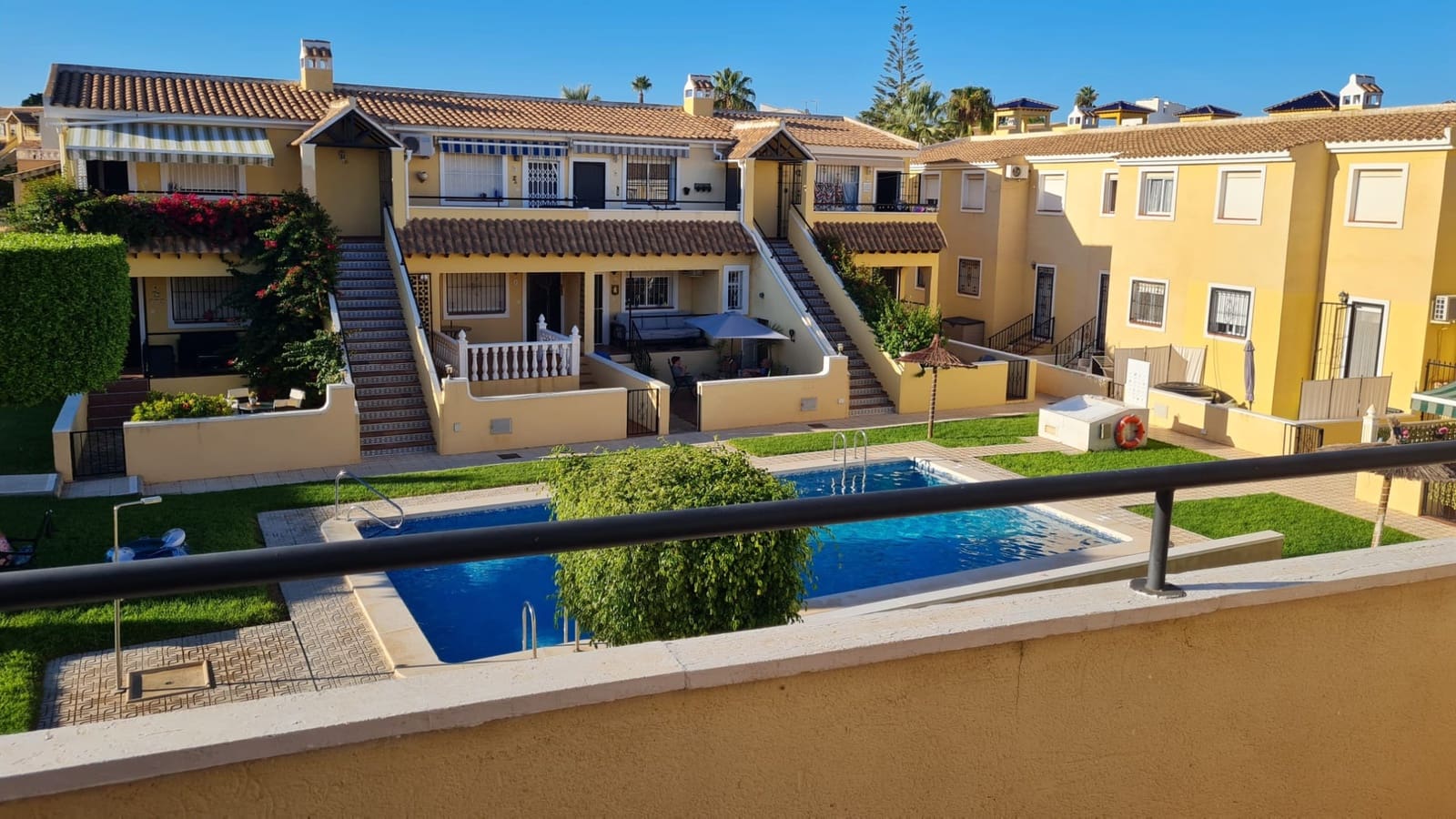Apartamento de 2 habitaciones en Villamartin en venta con piscina - 129.950 € (Ref: 10112218)