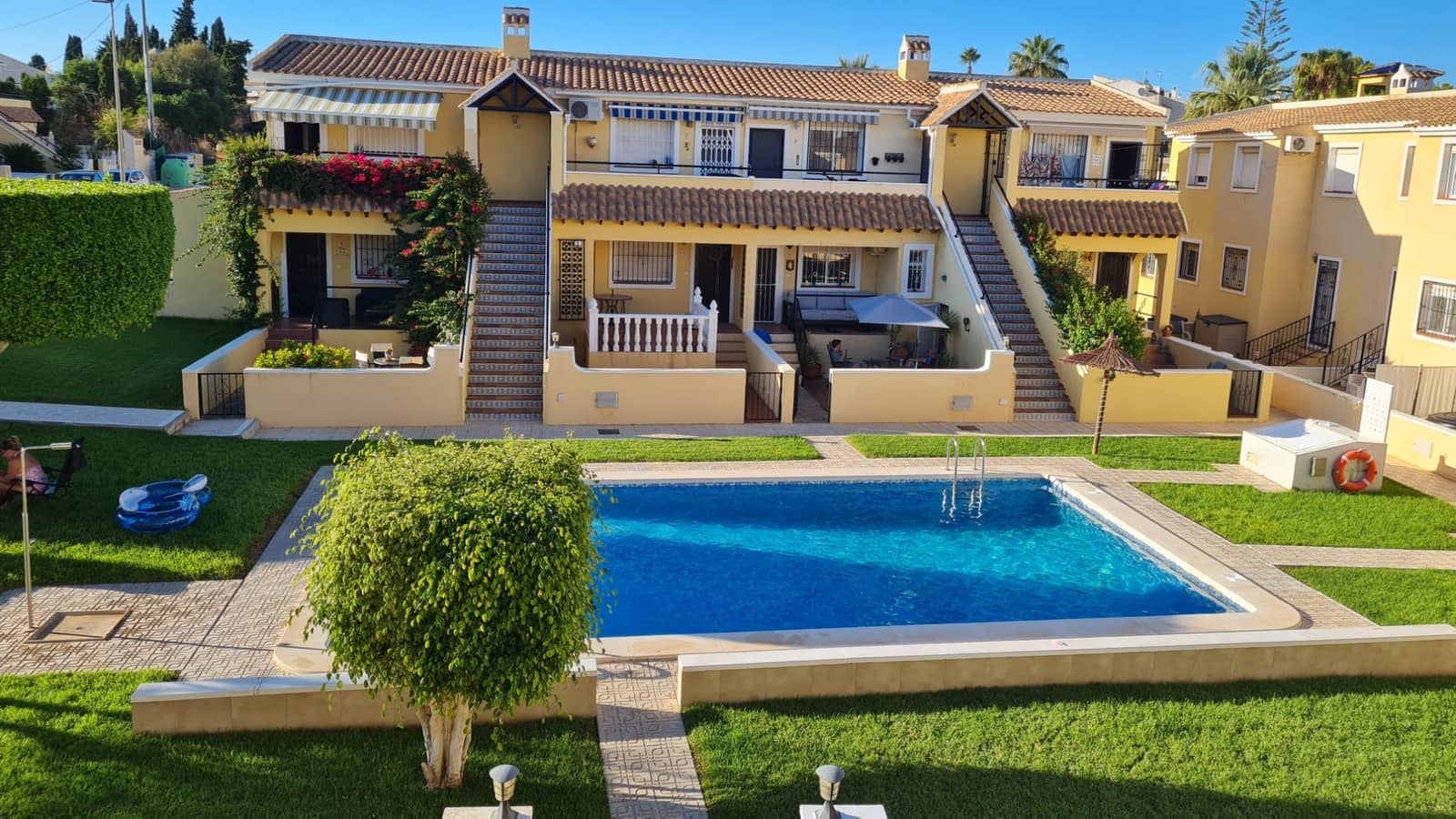 Apartamento de 2 habitaciones en Villamartin en venta con piscina - 129.950 € (Ref: 10112218)