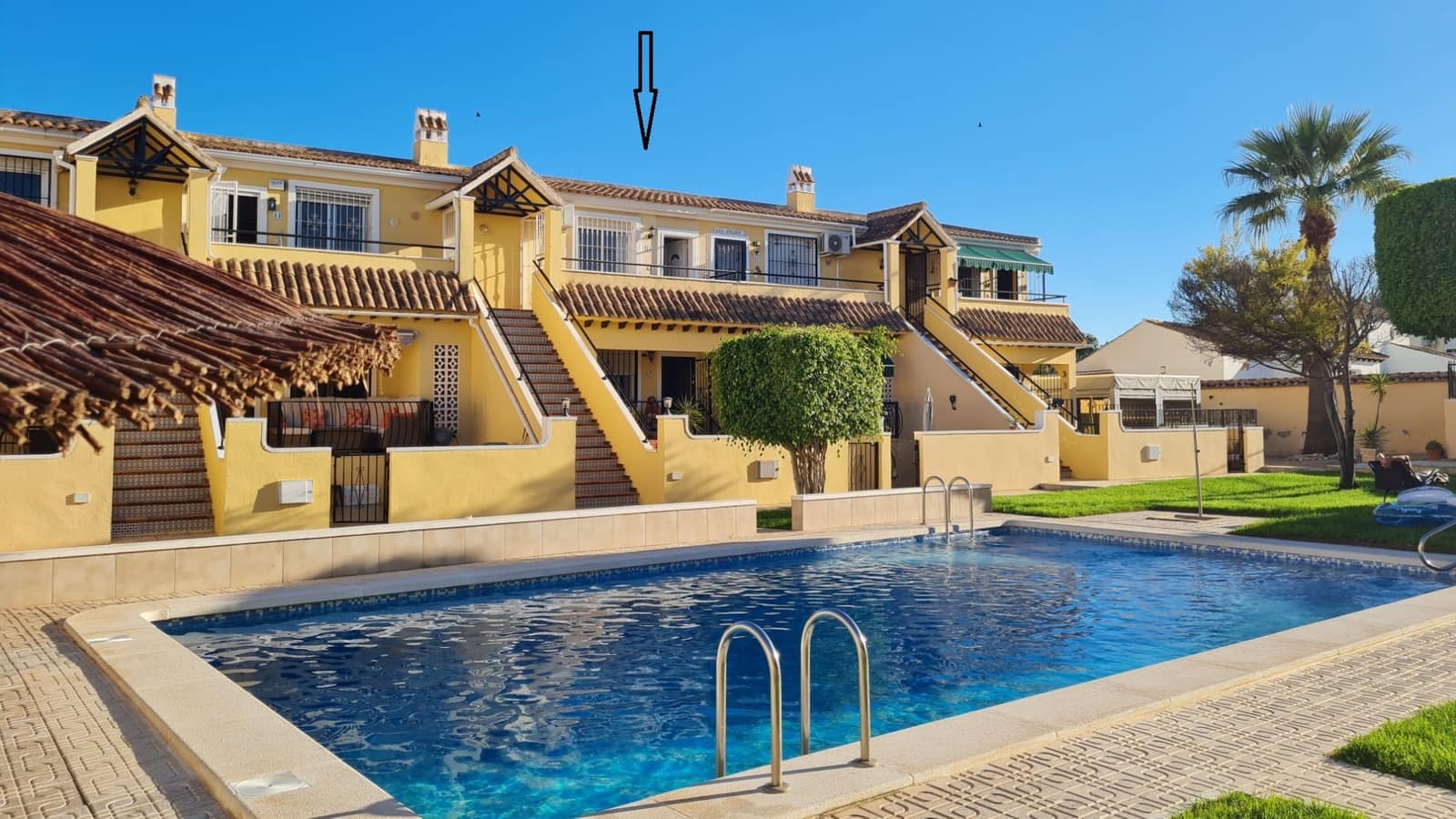 Apartamento de 2 habitaciones en Villamartin en venta con piscina - 129.950 € (Ref: 10112218)