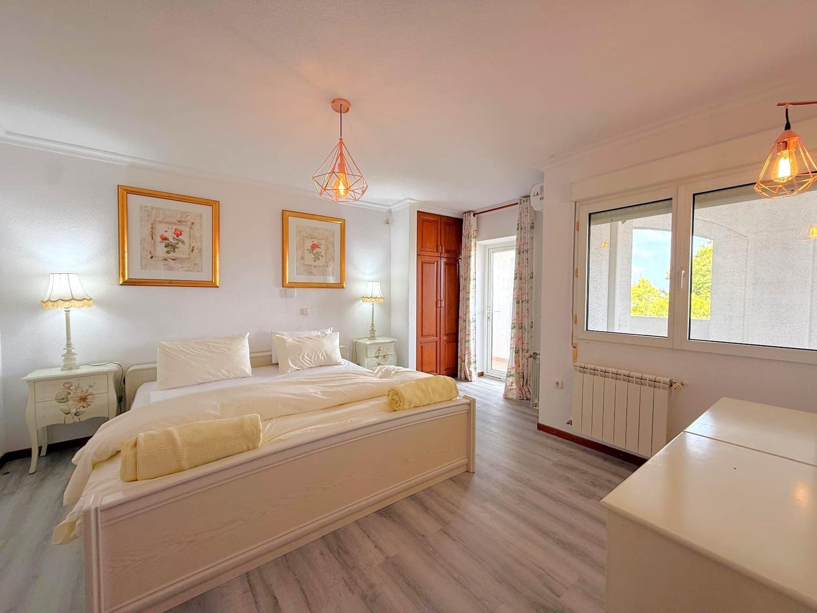 5 bedroom Villa for sale in Villamartin with pool garage - € 990,000 (Ref: 10113390)