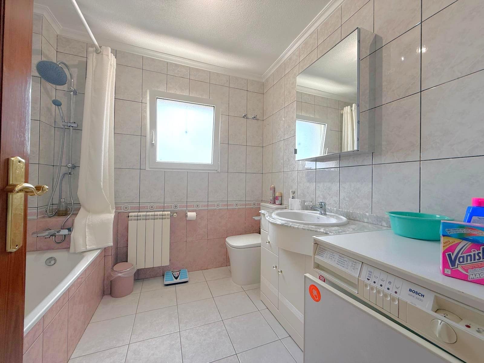5 bedroom Villa for sale in Villamartin with pool garage - € 990,000 (Ref: 10113390)