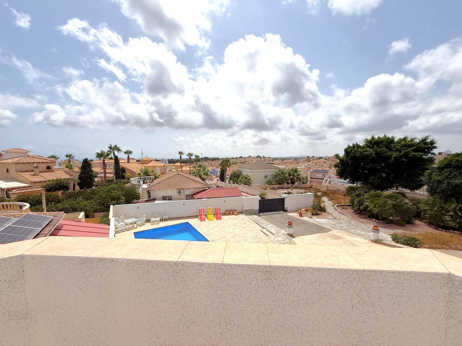 5 bedroom Villa for sale in Villamartin with pool garage - € 990,000 (Ref: 10113390)