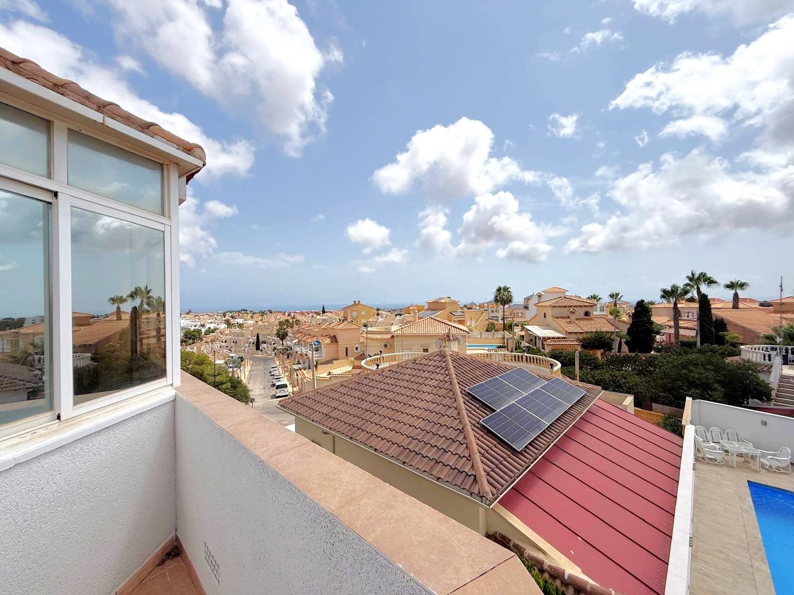 5 bedroom Villa for sale in Villamartin with pool garage - € 990,000 (Ref: 10113390)