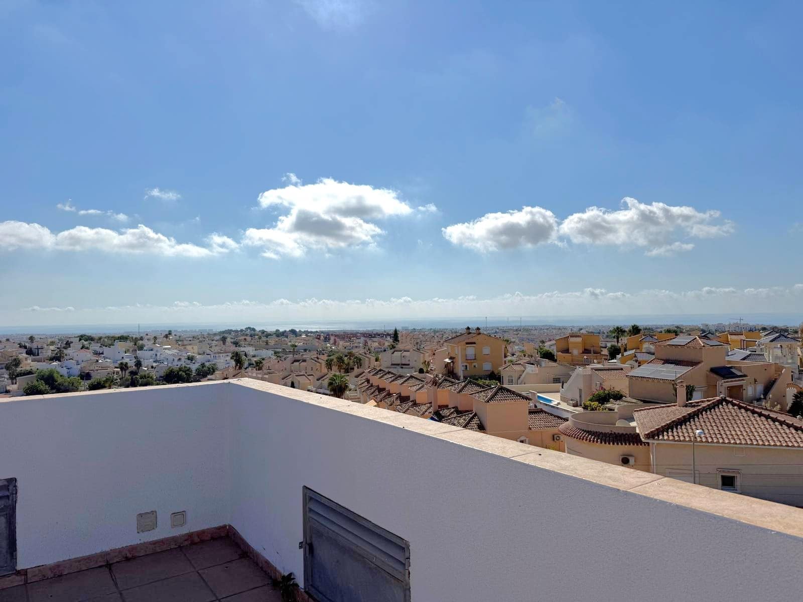 5 bedroom Villa for sale in Villamartin with pool garage - € 990,000 (Ref: 10113390)