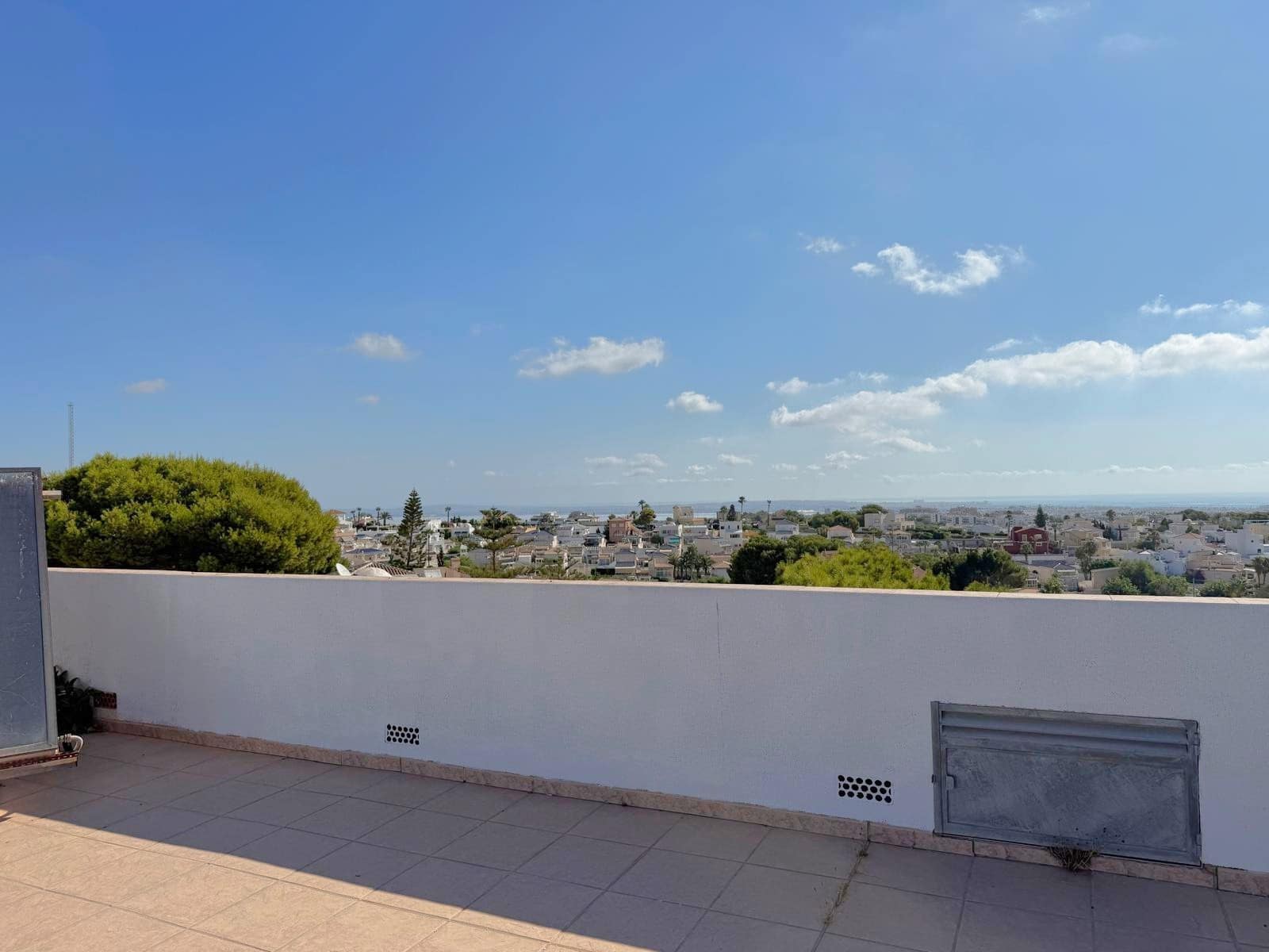 5 bedroom Villa for sale in Villamartin with pool garage - € 990,000 (Ref: 10113390)