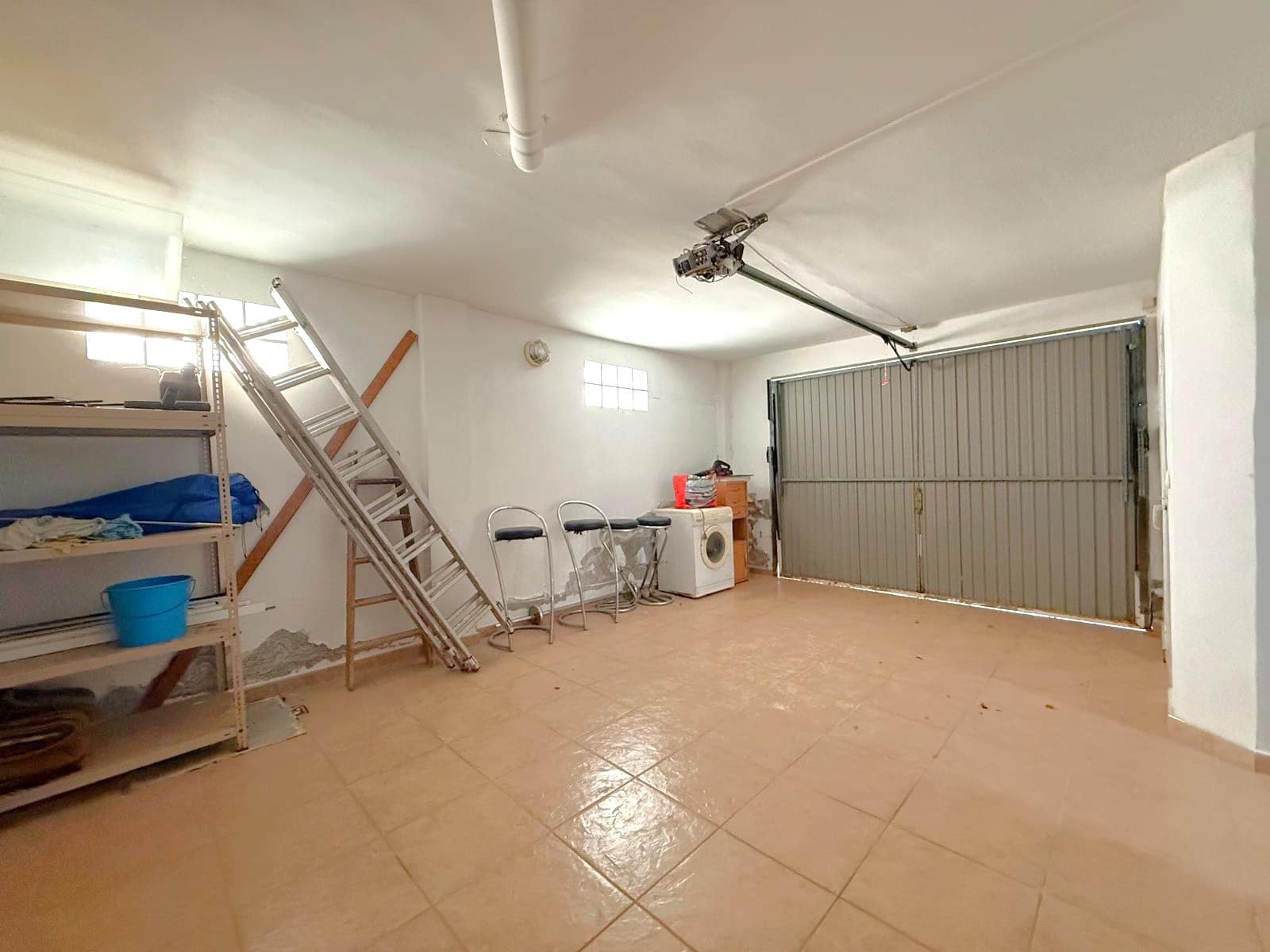 5 bedroom Villa for sale in Villamartin with pool garage - € 990,000 (Ref: 10113390)