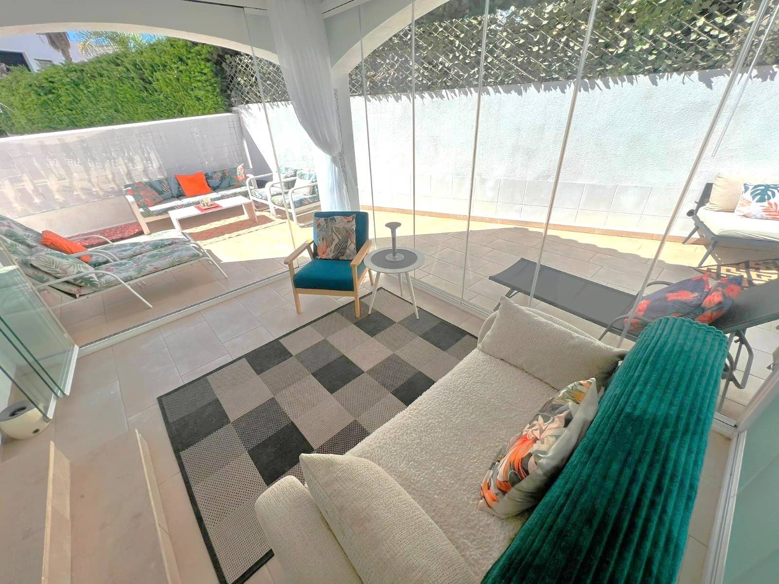 3 bedroom Villa for sale in Villamartin with pool - € 424,900 (Ref: 10113391)