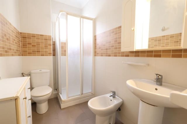 Apartamento de 3 habitaciones en Centro - Muelle Pesquero, Torrevieja en venta - 148.500 € (Ref: 10118178)