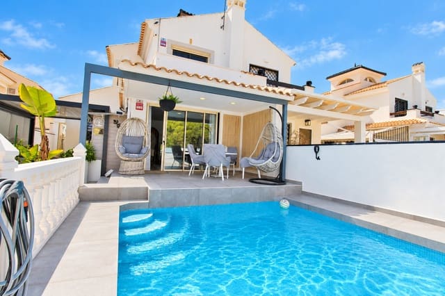 3 soverom Villa til salgs i Mil Palmeras, Pilar de la Horadada med svømmebasseng - € 395 000 (Ref: 10124858)