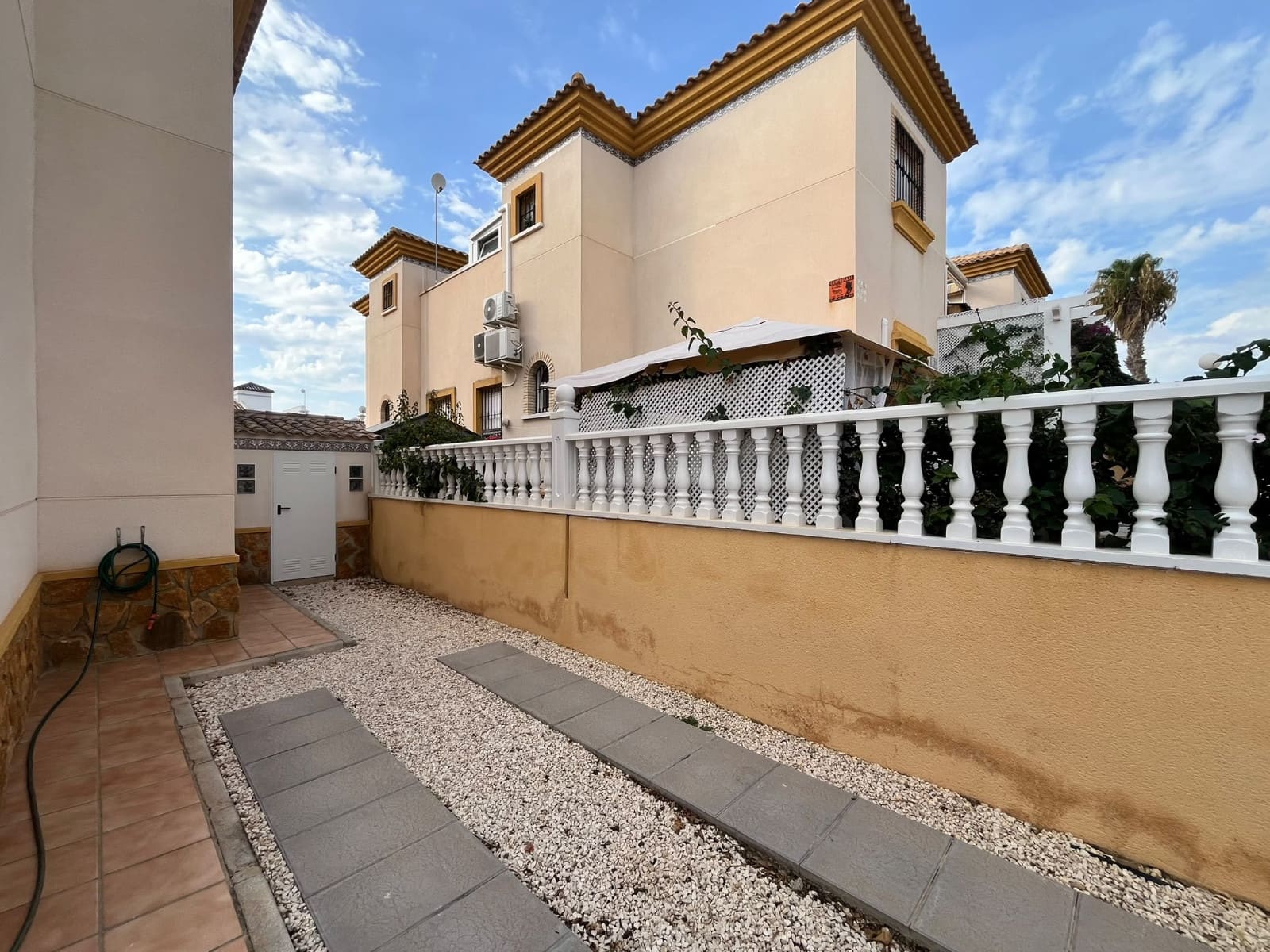 3 soveværelse Byhus til salg i Villamartin med swimmingpool - € 224.950 (Ref: 10124860)