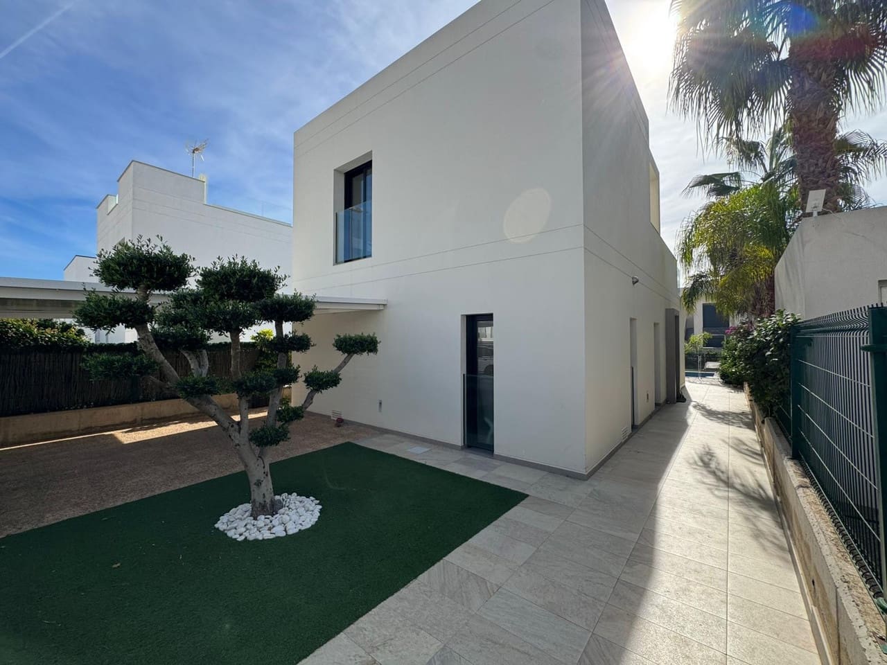3 bedroom Villa for sale in Ciudad Quesada with pool garage - € 458,900 (Ref: 10134946)