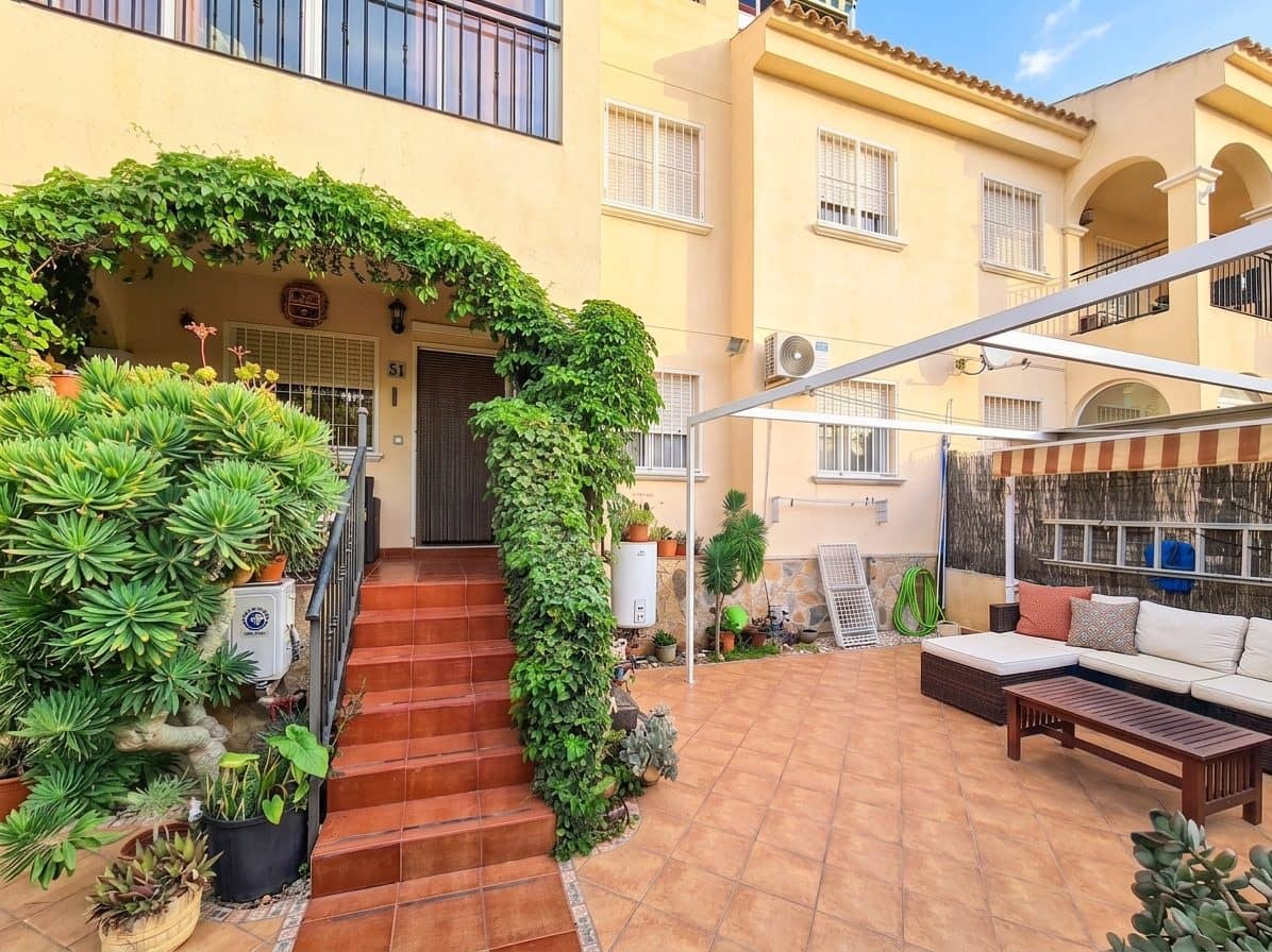 3 bedroom Apartment for sale in Playa Flamenca with pool garage - € 190,000 (Ref: 10140223)