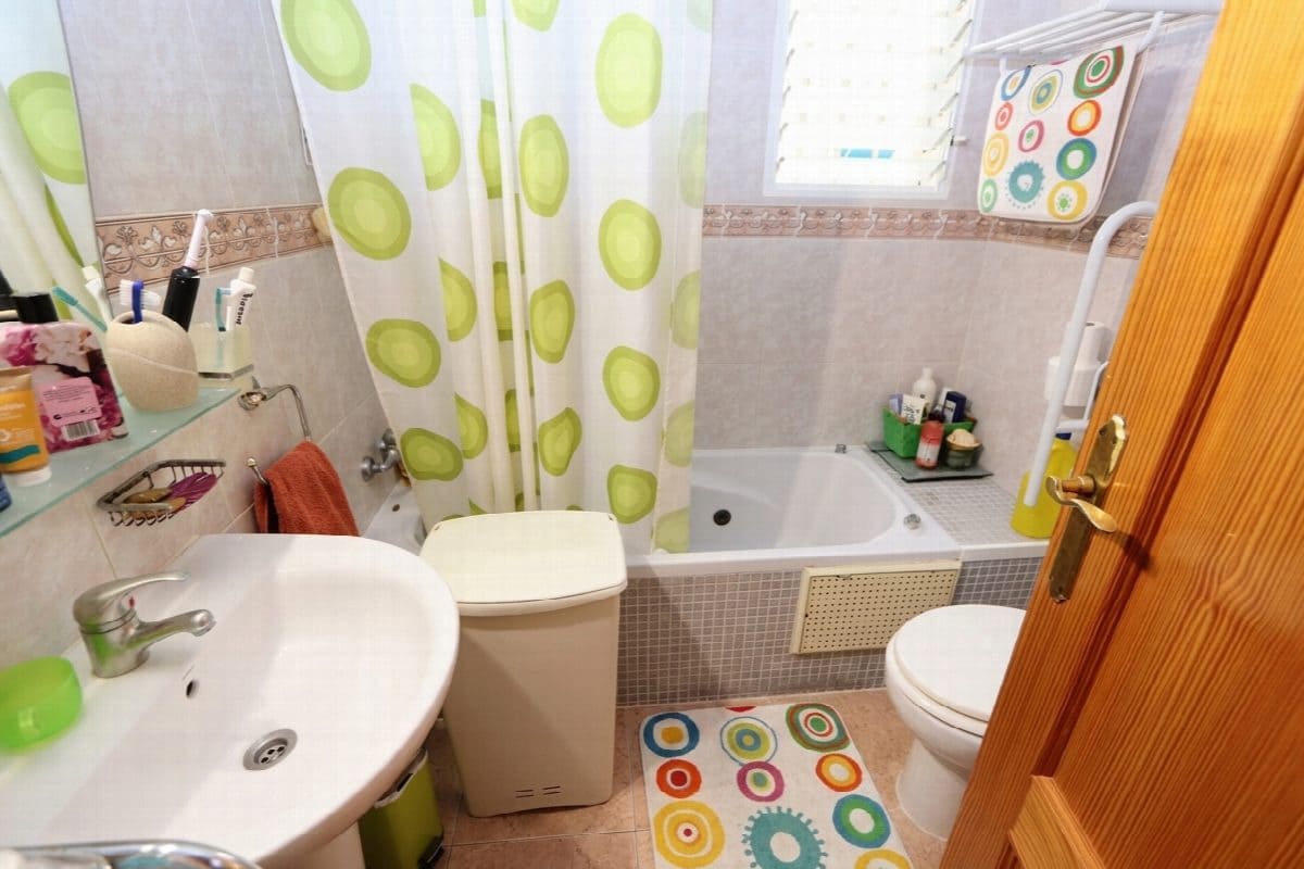 3 bedroom Apartment for sale in Playa Flamenca with pool garage - € 190,000 (Ref: 10140223)