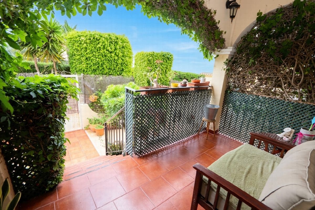 3 bedroom Apartment for sale in Playa Flamenca with pool garage - € 190,000 (Ref: 10140223)