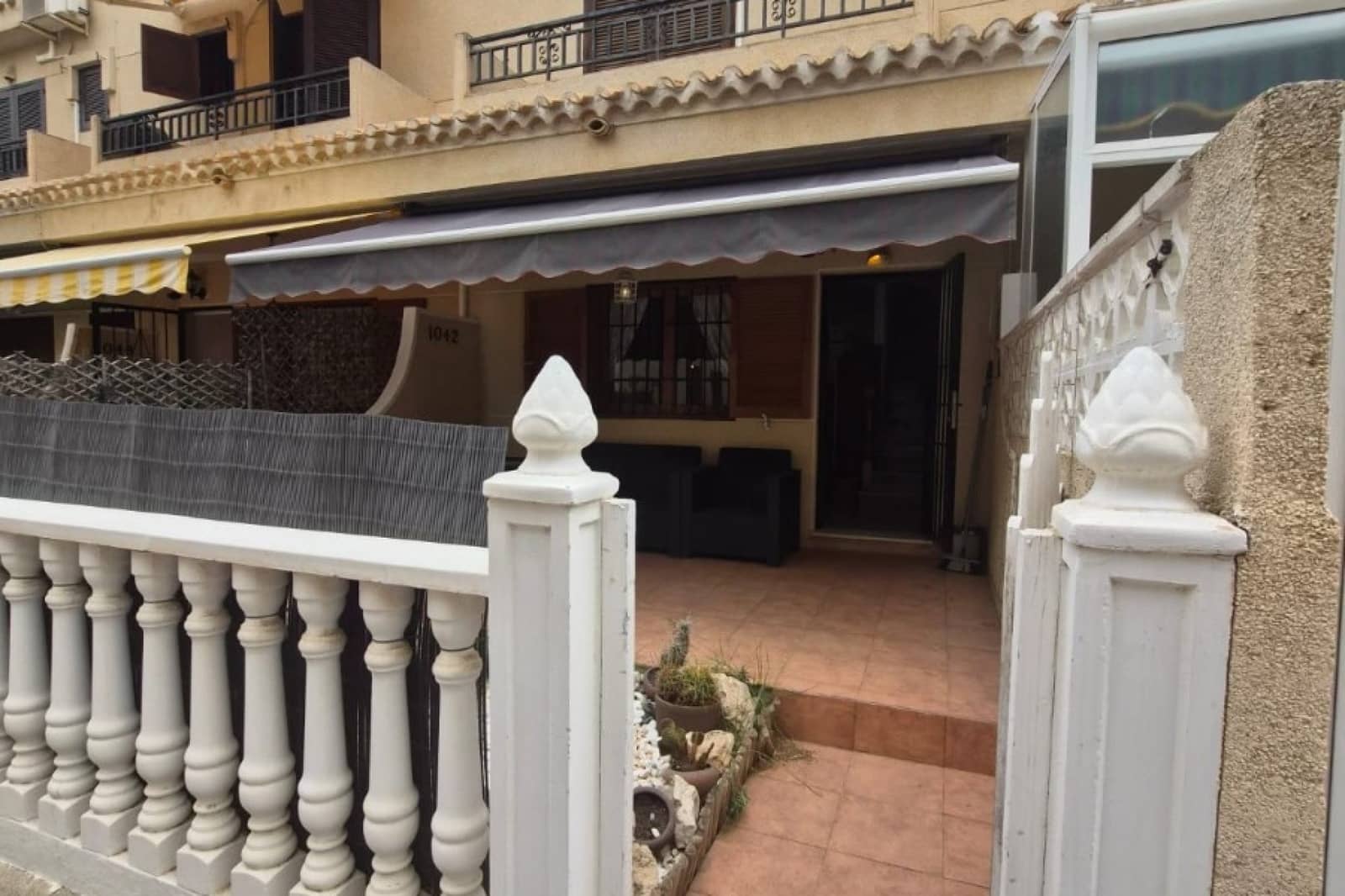 2 soverom Hus til salgs i Playa Flamenca med svømmebasseng garasje - € 215 000 (Ref: 10156053)