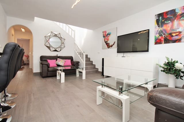 3 soverom Hus til salgs i Villamartin, Orihuela med svømmebasseng - € 289 000 (Ref: 10158372)