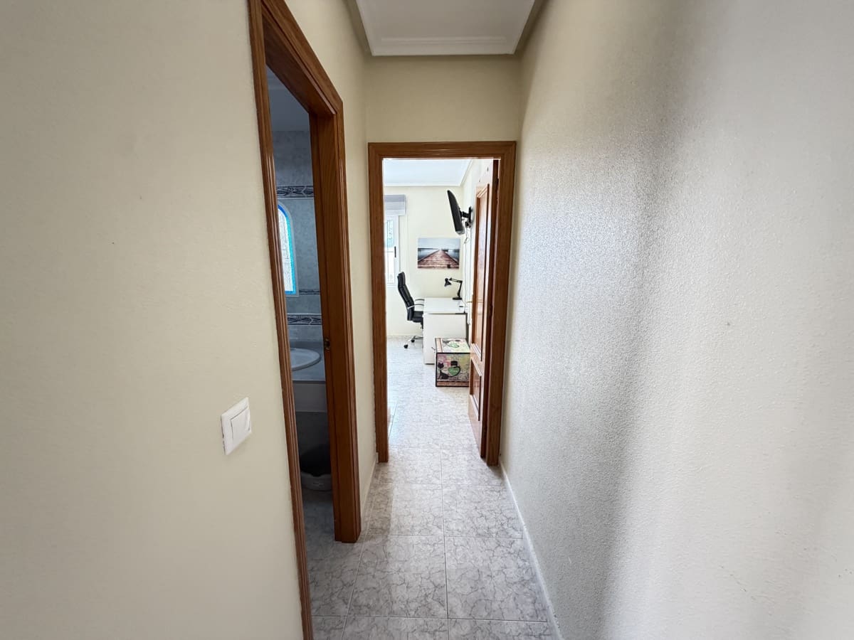 3 bedroom Villa for sale in Villamartin with pool garage - € 364,995 (Ref: 10158377)