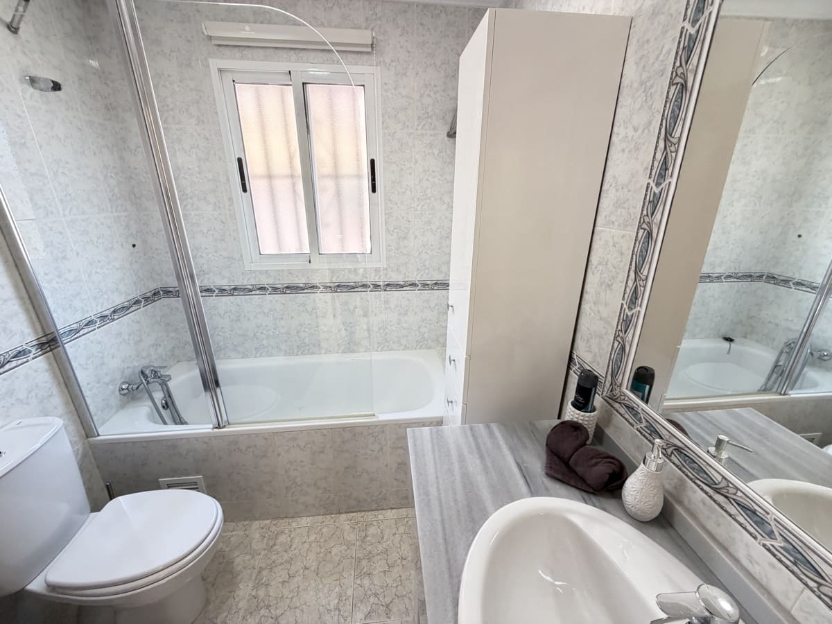 3 bedroom Villa for sale in Villamartin with pool garage - € 364,995 (Ref: 10158377)