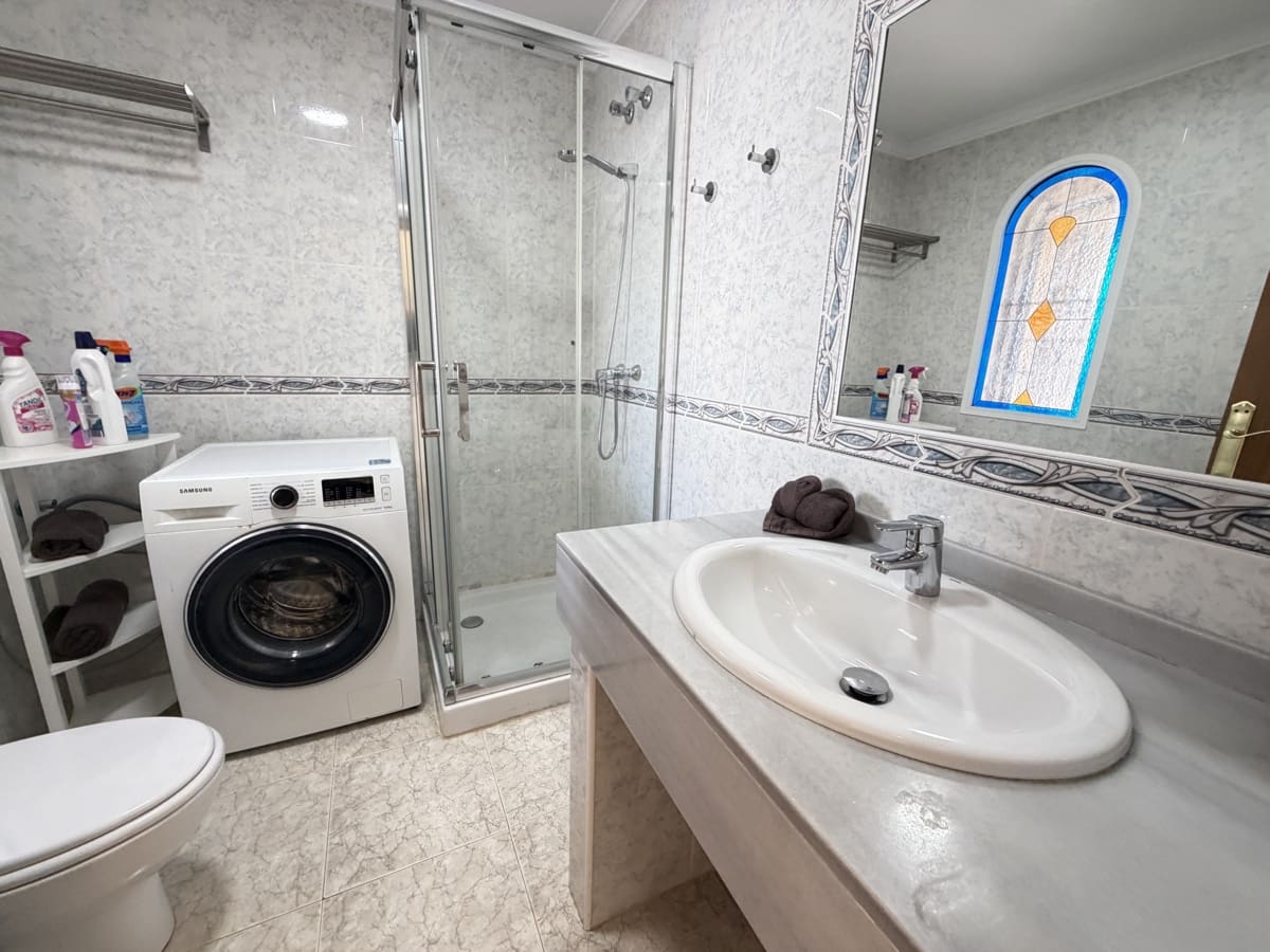 3 bedroom Villa for sale in Villamartin with pool garage - € 364,995 (Ref: 10158377)