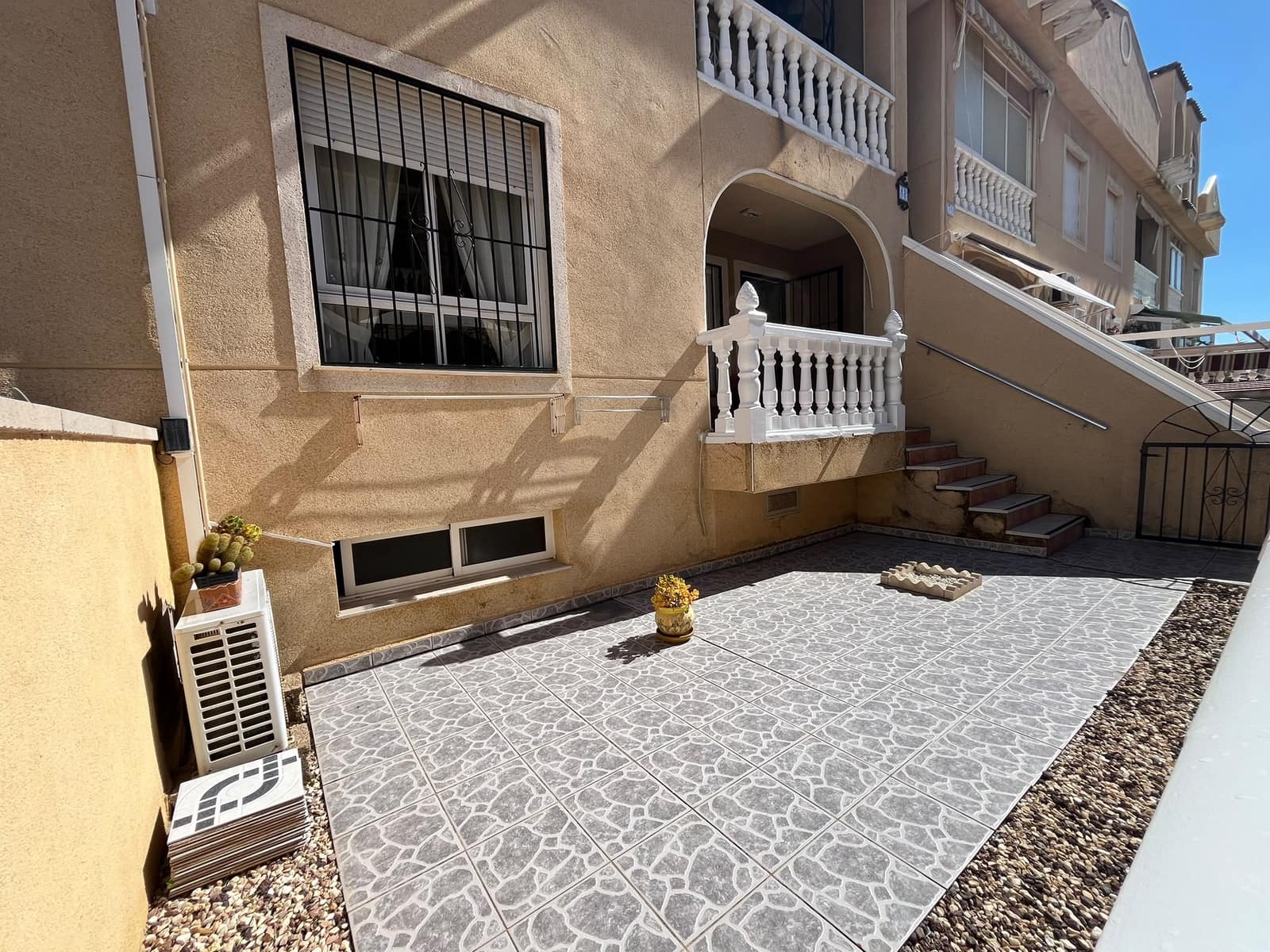 2 soveværelse Lejlighed til salg i Playa Flamenca med swimmingpool - € 129.000 (Ref: 10158379)