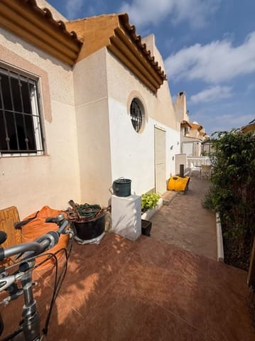 2 soverom Hus til salgs i Villamartin, Orihuela med svømmebasseng garasje - € 225 000 (Ref: 10160407)